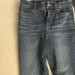 Size 8 AE jeans excellent condition